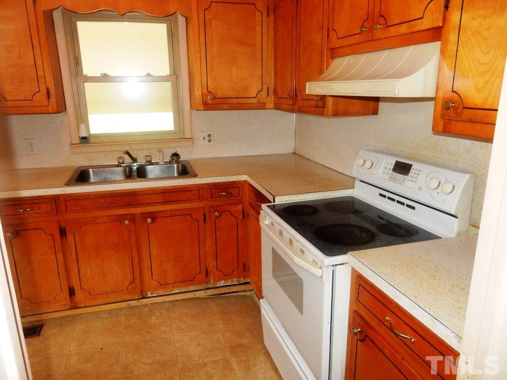 1611 Old Durham Road Roxboro, NC 27573 - Photo 4 of 14
