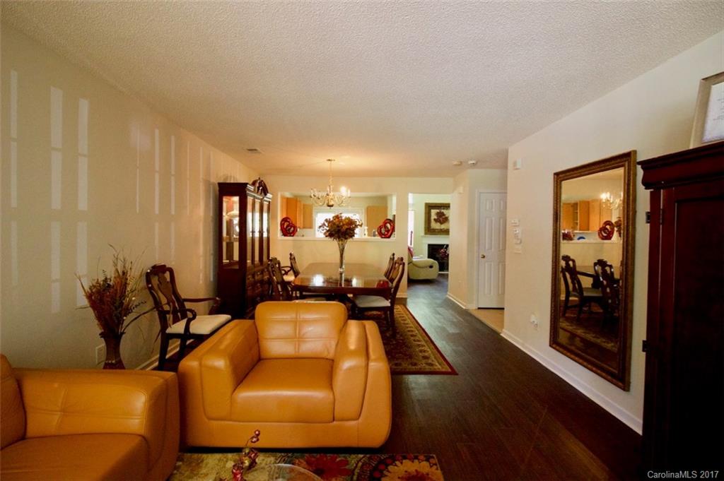 16849 Timber Crossing Road, Unit 16849 Charlotte, NC 28213 - Photo 4 of 12 Gallery Image 4