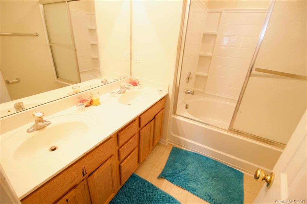 16849 Timber Crossing Road, Unit 16849 Charlotte, NC 28213 - Photo 10 of 12 Gallery Image 10