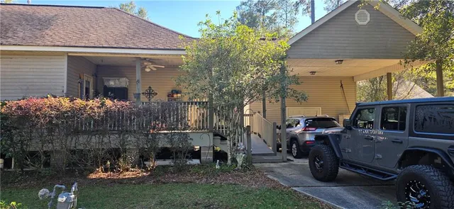 $270,000 | 22120 11th Street, Abita Springs, LA 70420