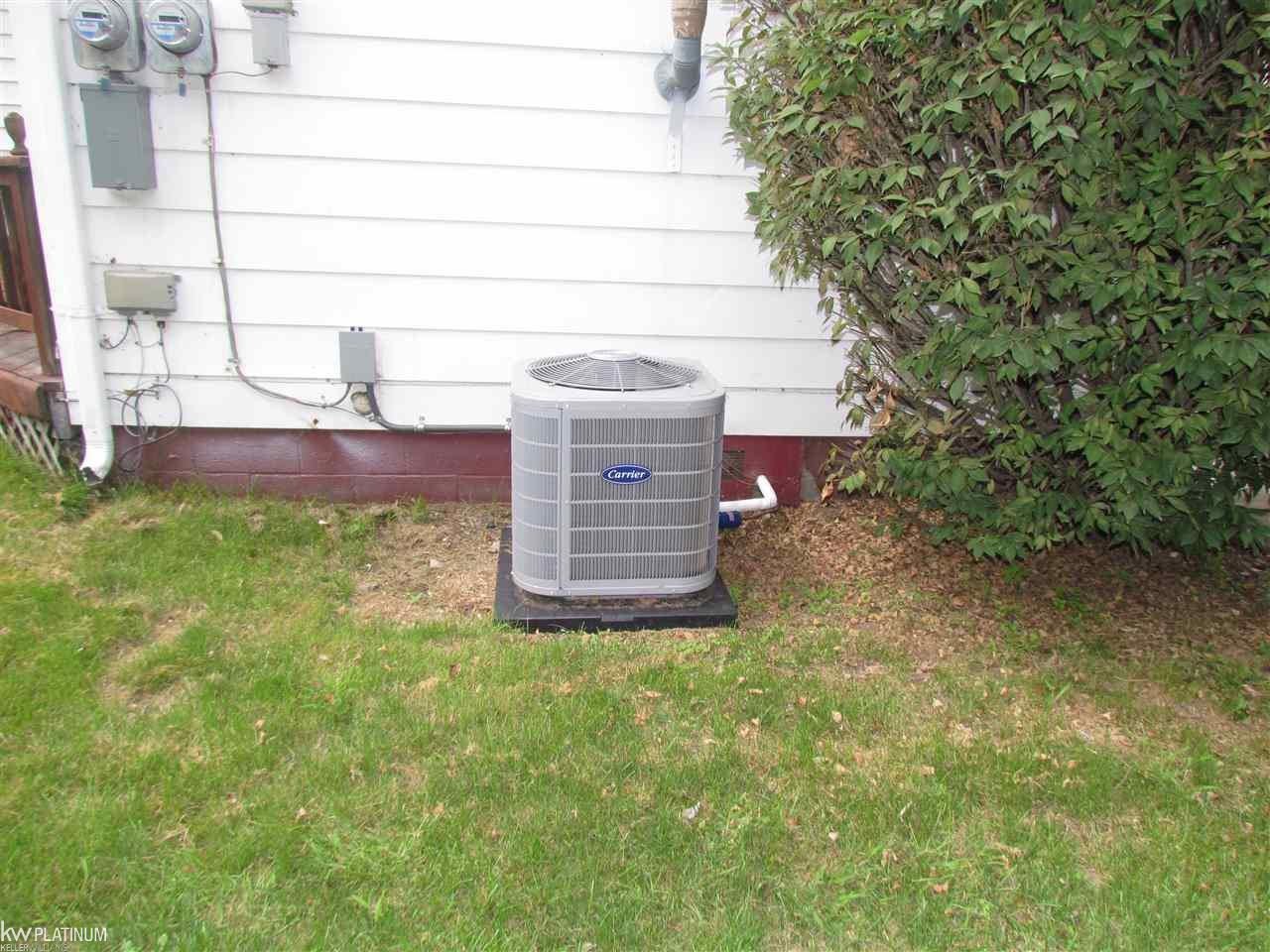 47836 Ryan Road Utica, MI 48317 - Photo 26 of 28