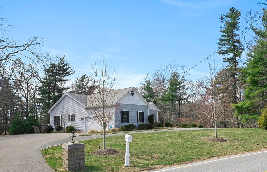 120 S Road East Greenwich, RI 02818 - Photo 1 of 29