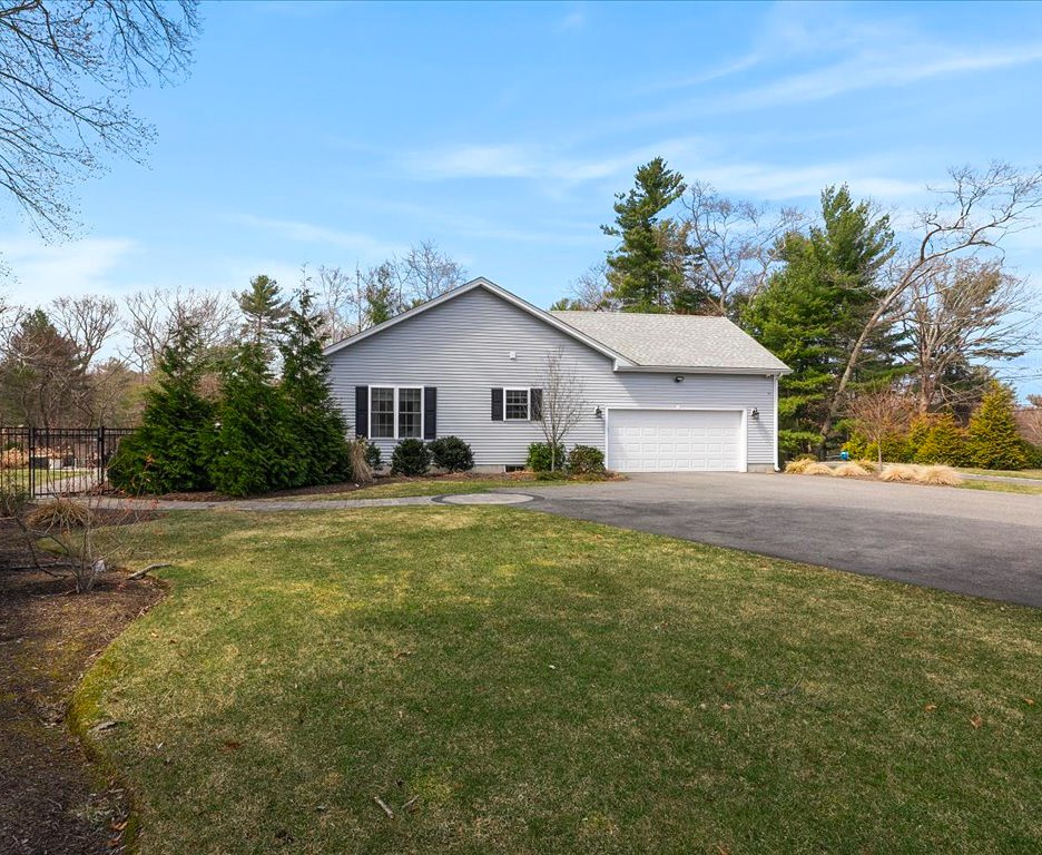 120 S Road East Greenwich, RI 02818 - Photo 4 of 29