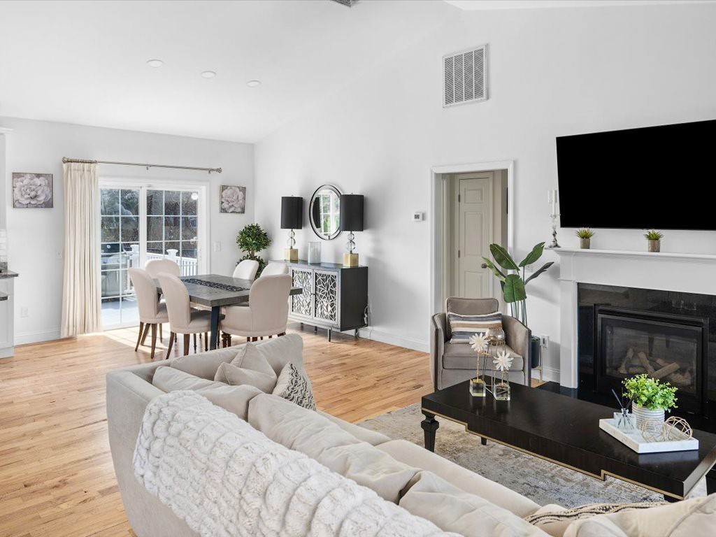 120 S Road East Greenwich, RI 02818 - Photo 6 of 29