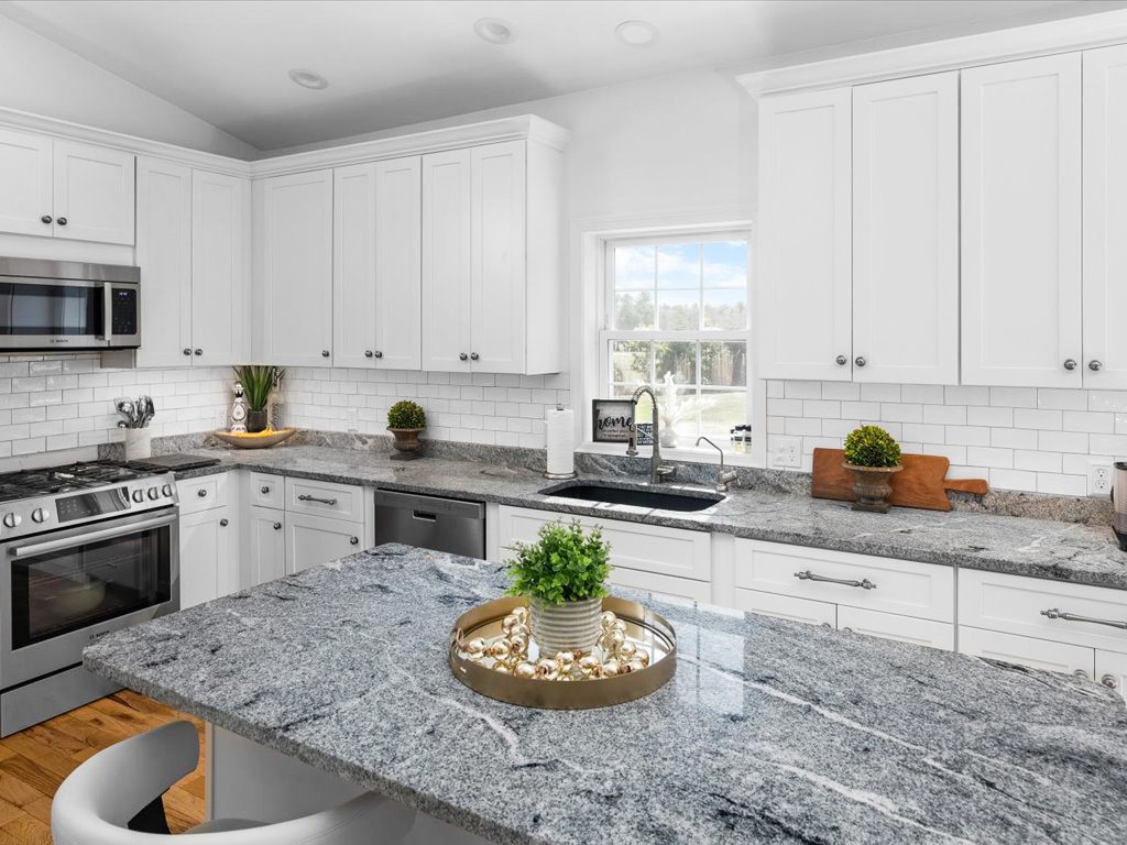 120 S Road East Greenwich, RI 02818 - Photo 10 of 29