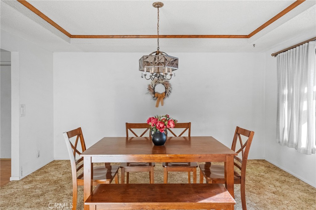 19213 Tecumseh Road Apple Valley, CA 92307 - Photo 13 of 43