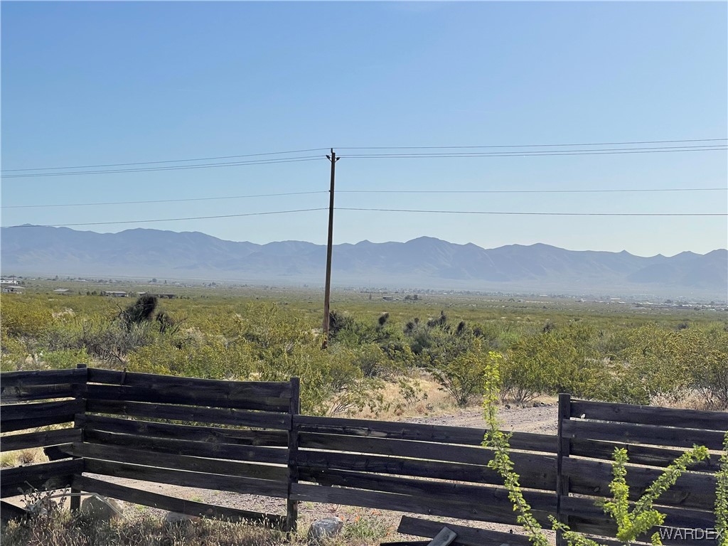 709 South Estrella Road Golden Valley, AZ 86413 - Photo 9 of 37 Gallery Image 9