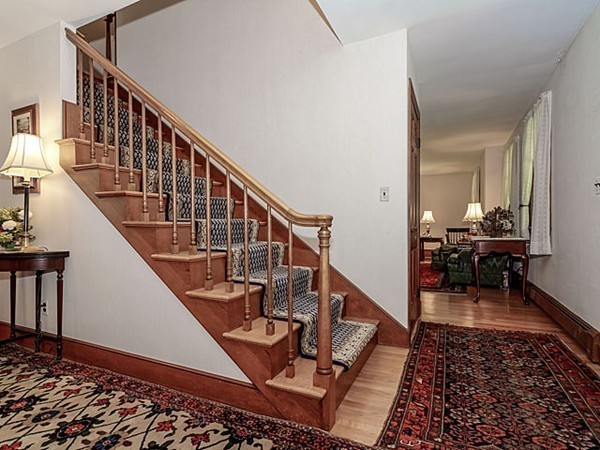 20 Leslie Road Waltham, MA 02451 - Photo 12 of 30 Gallery Image 12
