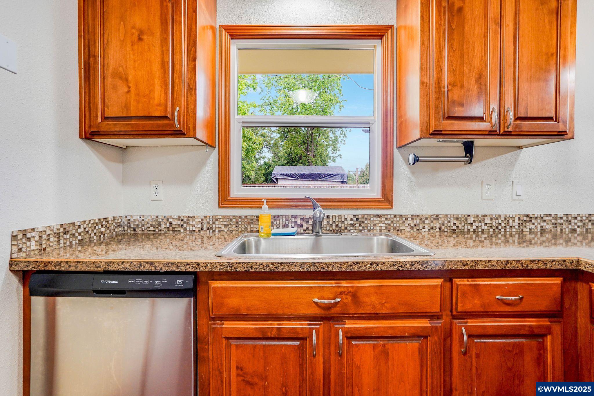 485 Hrubetz Road Southeast Salem, OR 97302 - Photo 15 of 41 Gallery Image 15