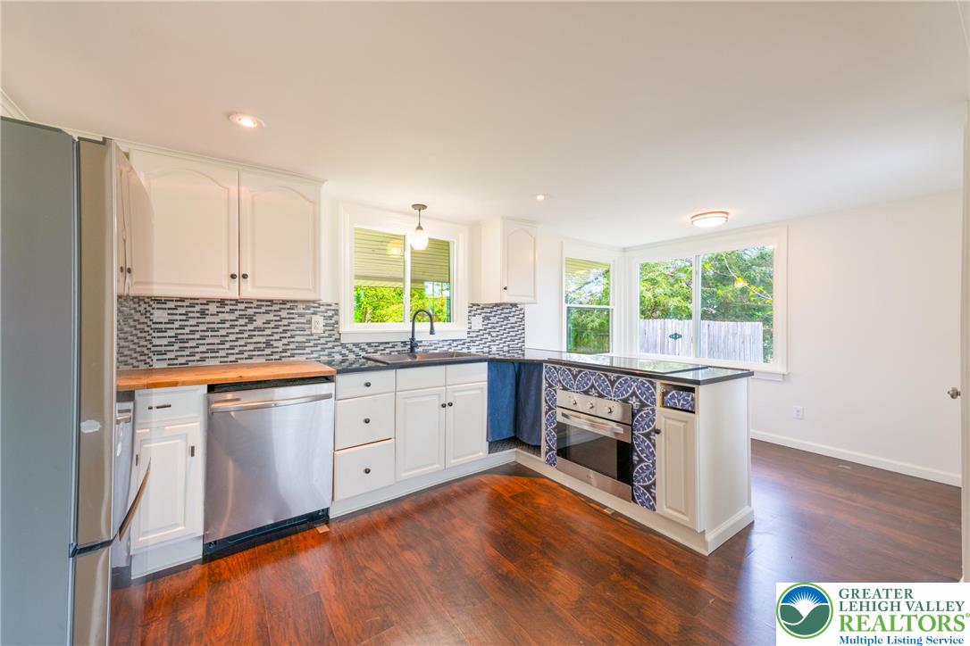 4327 Lanark Road Center Valley, PA 18034 - Photo 11 of 37 Gallery Image 11
