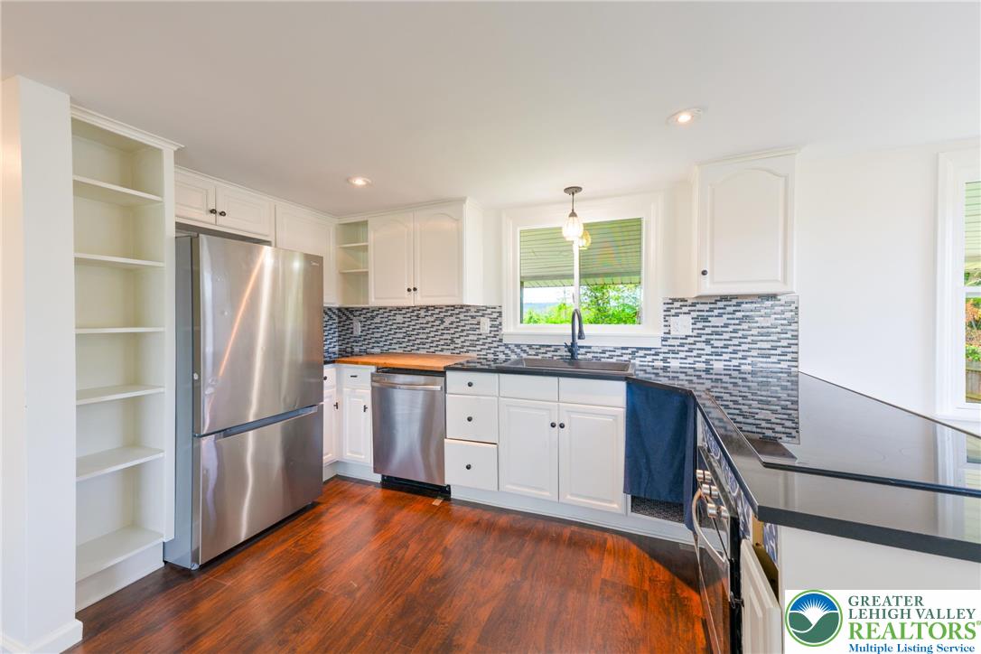 4327 Lanark Road Center Valley, PA 18034 - Photo 12 of 37 Gallery Image 12