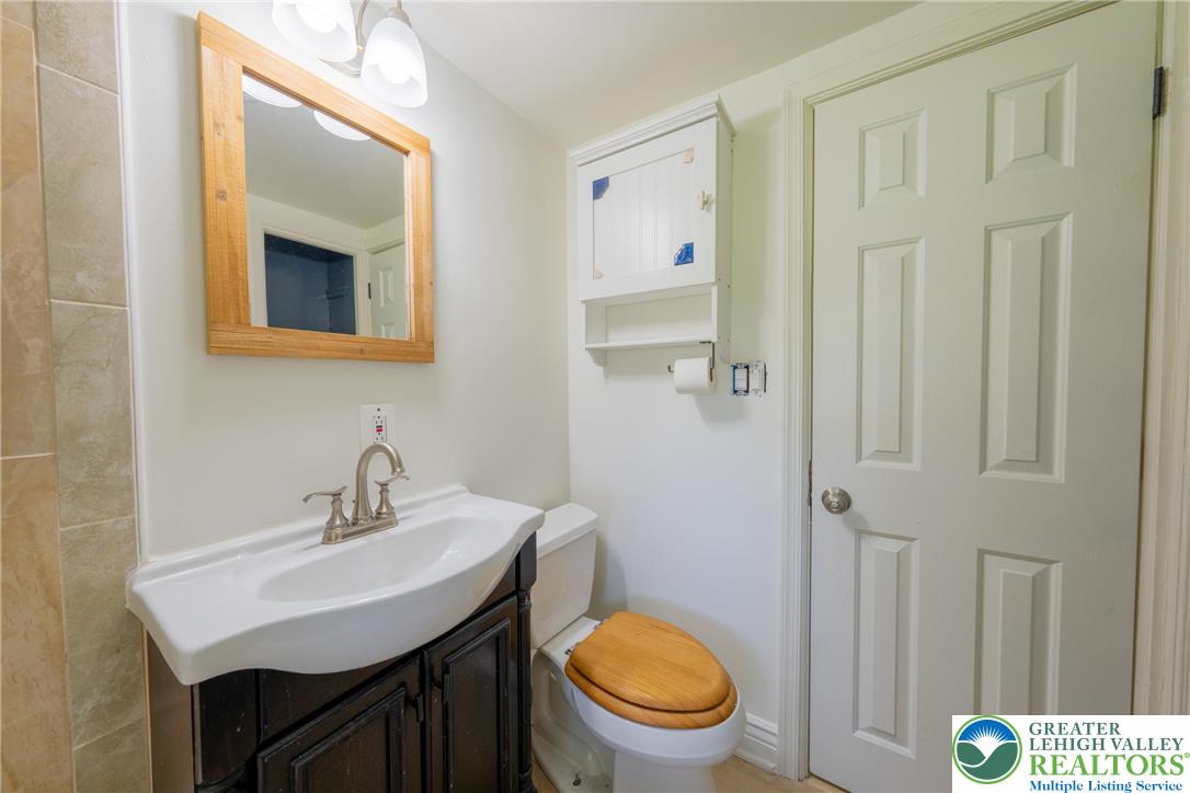 4327 Lanark Road Center Valley, PA 18034 - Photo 23 of 37 Gallery Image 23
