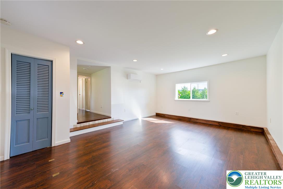 4327 Lanark Road Center Valley, PA 18034 - Photo 26 of 37 Gallery Image 26