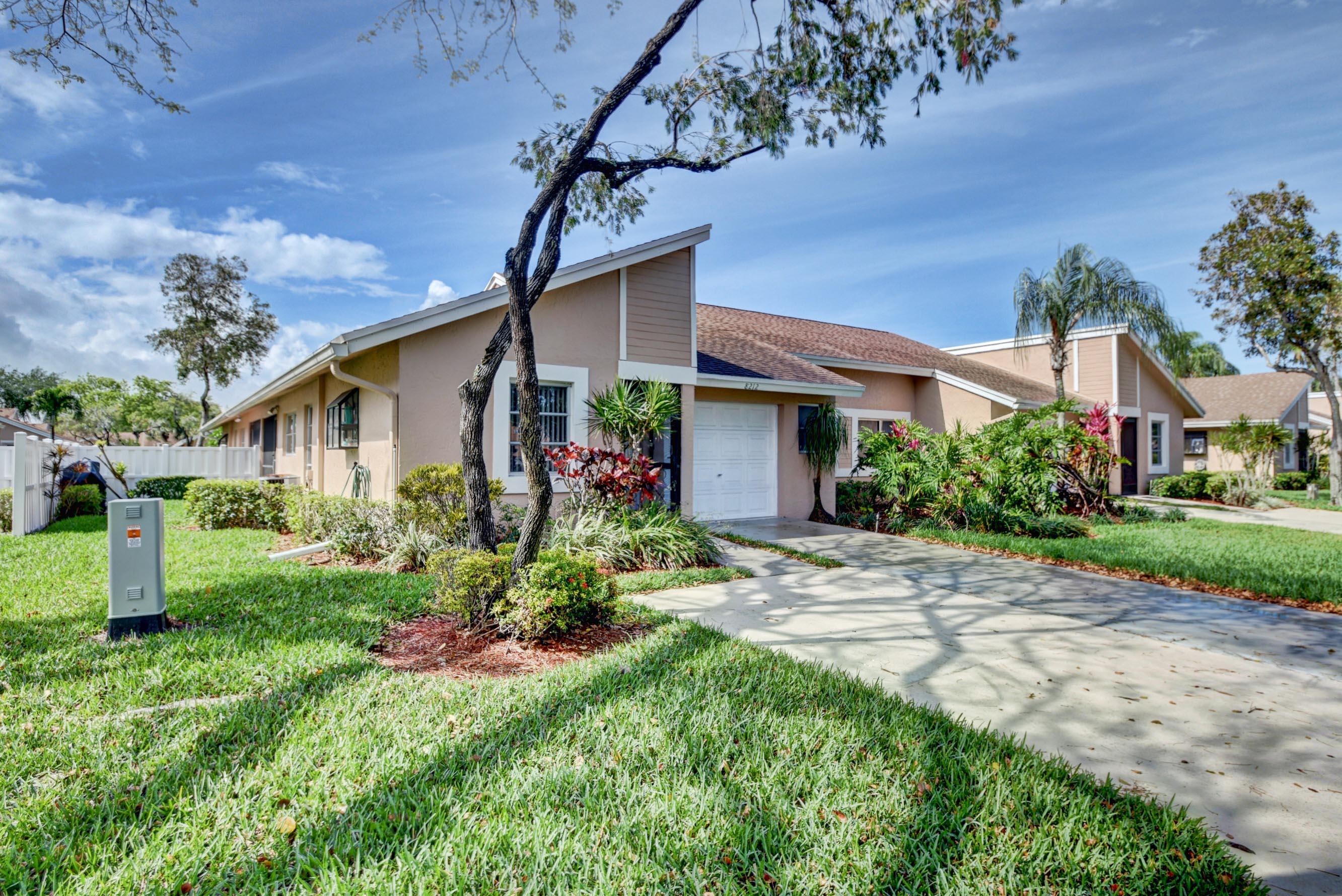 8212 Sweetbriar Way Boca Raton, FL 33496 - Photo 2 of 23 dsc_2773_4_5_6_7