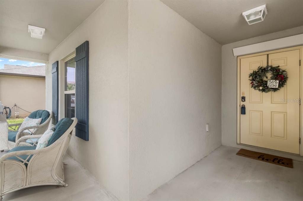 809 Timeless Moss Drive Ruskin, FL 33570 - Photo 7 of 76