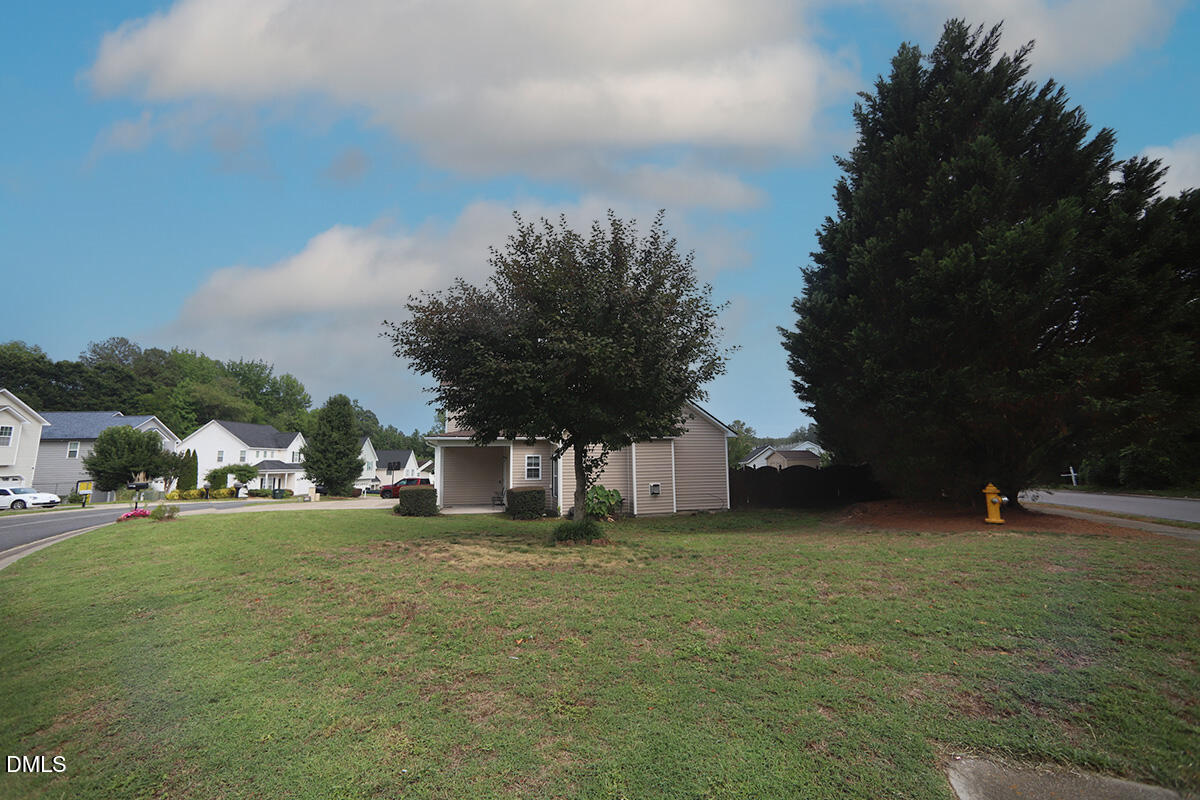 4608 Six Siblings Circle Raleigh, NC 27610 - Photo 3 of 28 4608 Six Siblings CircleC