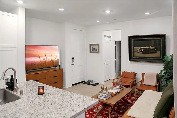 $429,700 | 960 North Tangent Privado, Unit 303, Ontario, CA 91764