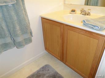 7 Compass Pointe St. Louis, MO 63129 - Photo 14 of 28