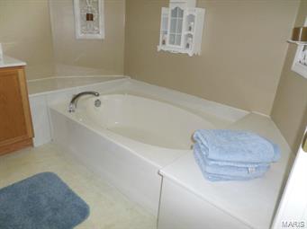 7 Compass Pointe St. Louis, MO 63129 - Photo 19 of 28