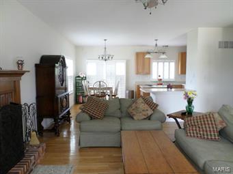 7 Compass Pointe St. Louis, MO 63129 - Photo 5 of 28