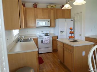 7 Compass Pointe St. Louis, MO 63129 - Photo 9 of 28