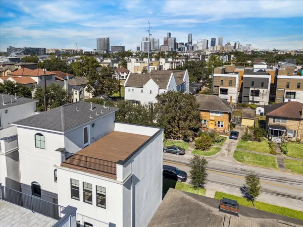 $3,400 | 4705 Jackson Street, Houston, TX 77004