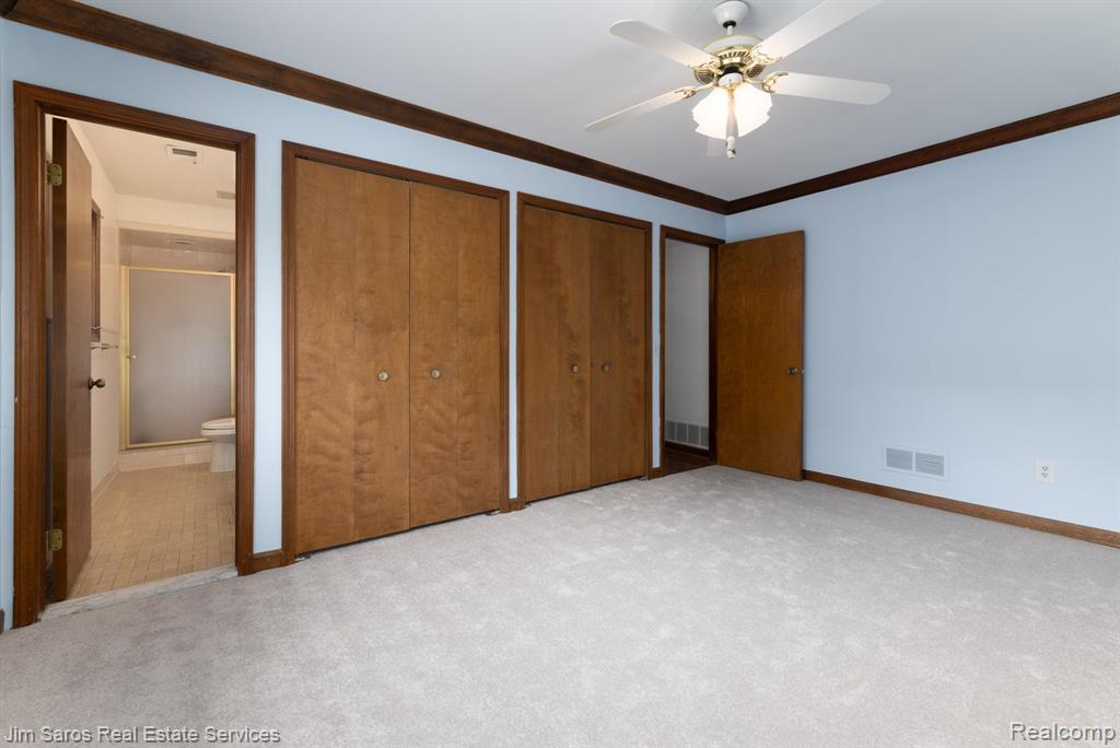 1769 Hampton Road Grosse Pointe Woods, MI 48236 - Photo 17 of 27