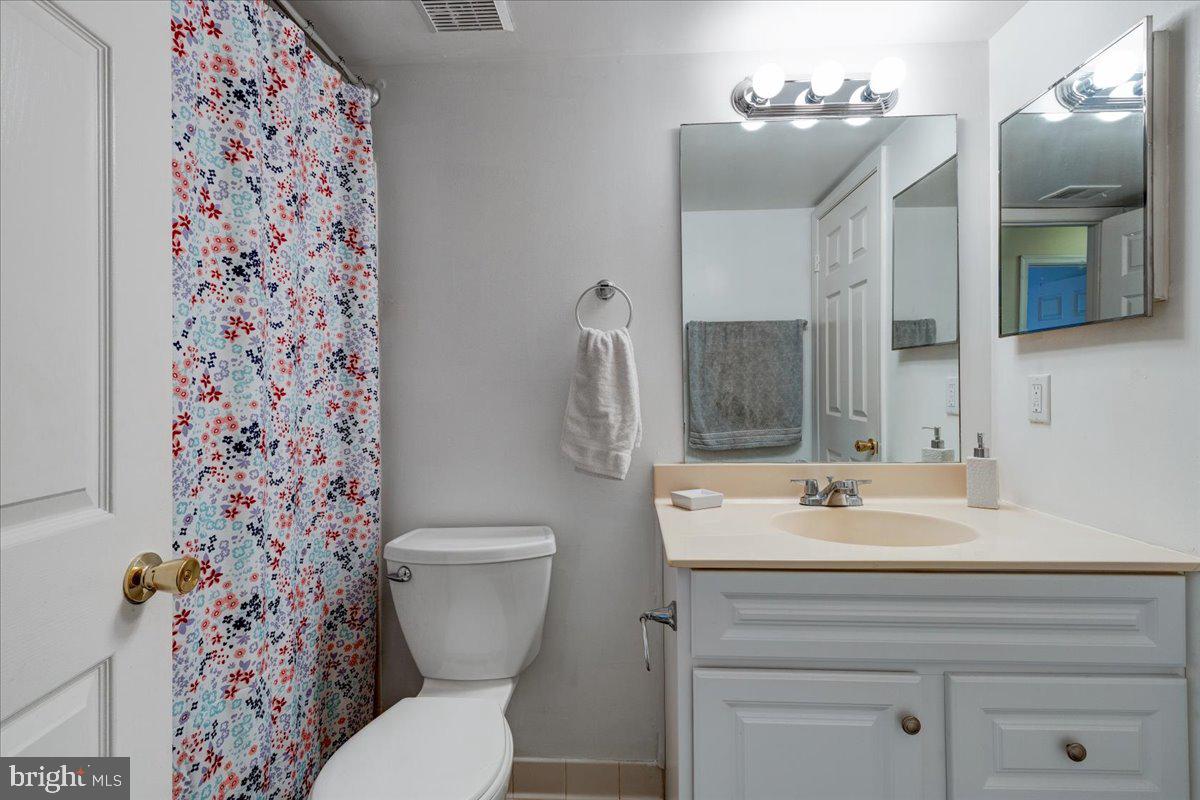 9562 Cannoneer Court, Unit 202 Manassas, VA 20110 - Photo 20 of 26 Bathroom