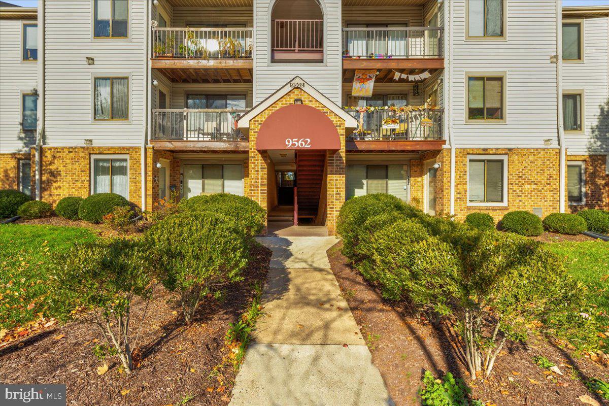 9562 Cannoneer Court, Unit 202 Manassas, VA 20110 - Photo 2 of 26
