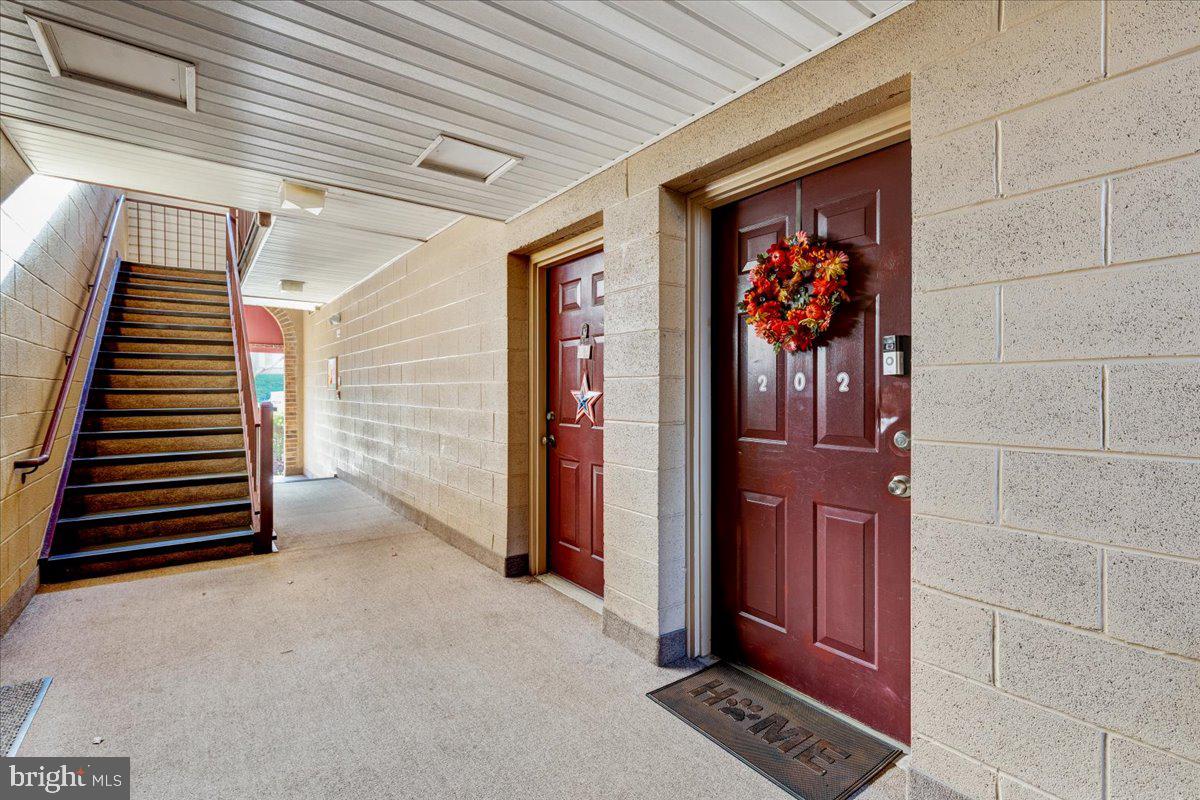 9562 Cannoneer Court, Unit 202 Manassas, VA 20110 - Photo 3 of 26 Welcome to #202
