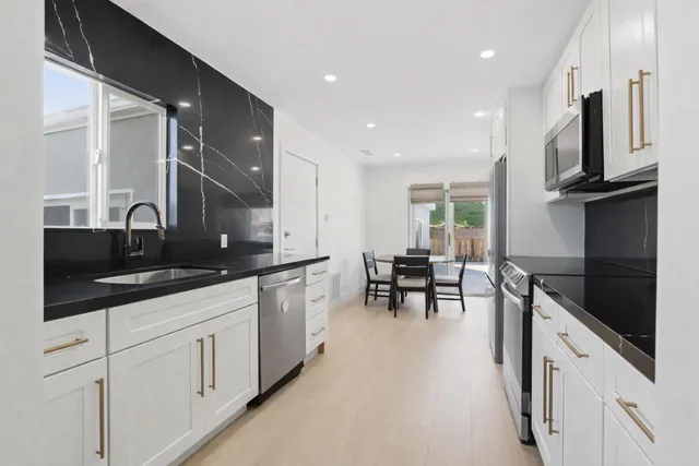 $1,450,000 | 2011 Willow Way, San Bruno, CA 94066