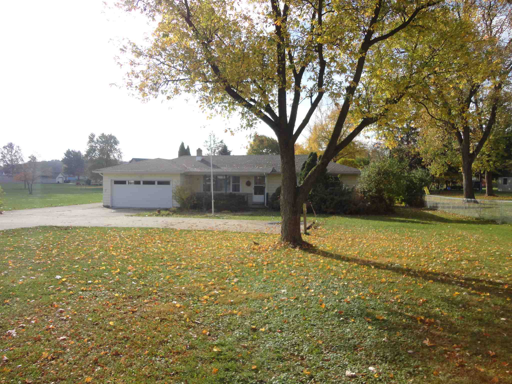 4711 Leesburg Road Fort Wayne, IN 46808 - Photo 1 of 30