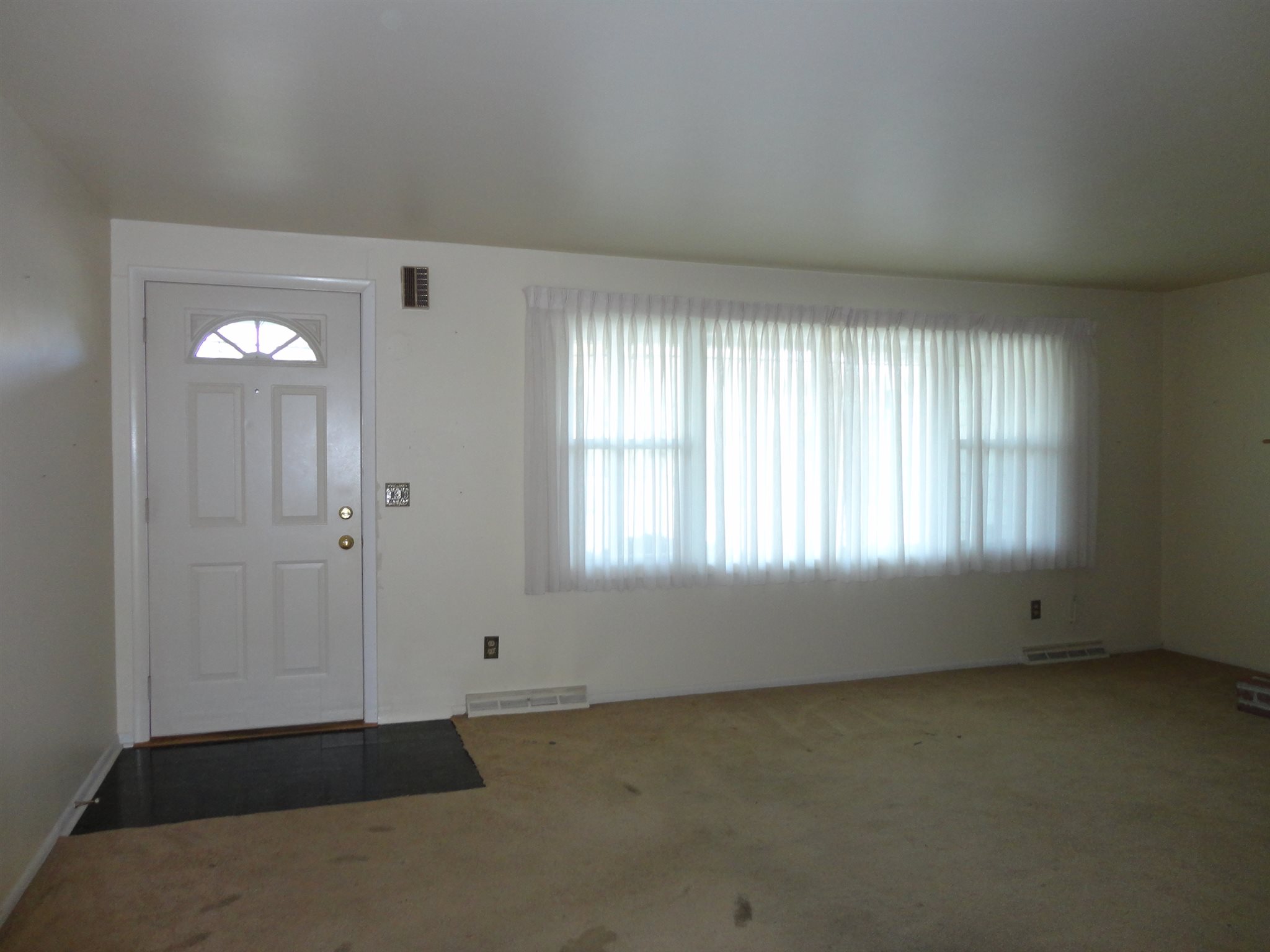 4711 Leesburg Road Fort Wayne, IN 46808 - Photo 5 of 30
