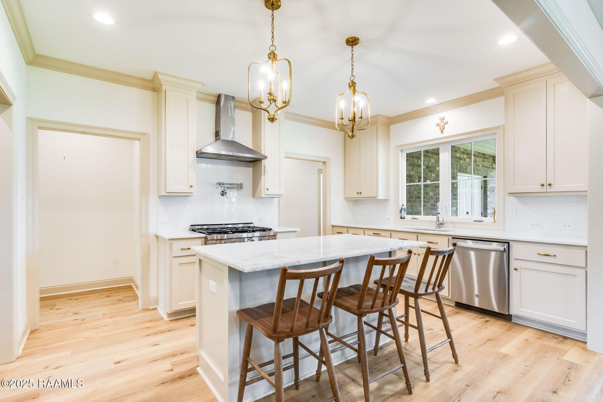 106 Rue Jean Rayne, LA 70578 - Photo 11 of 29 Kitchen