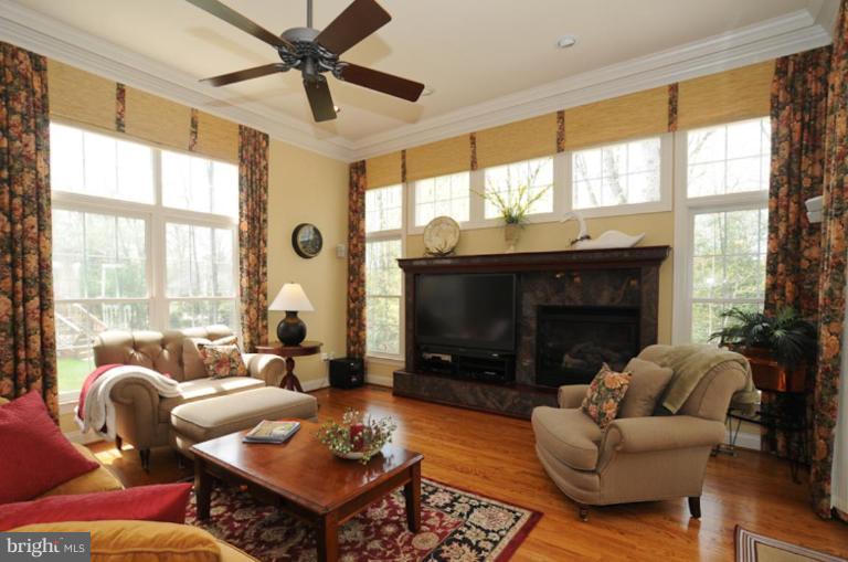 550 Coover Road Annapolis, MD 21401 - Photo 10 of 24 Family Room