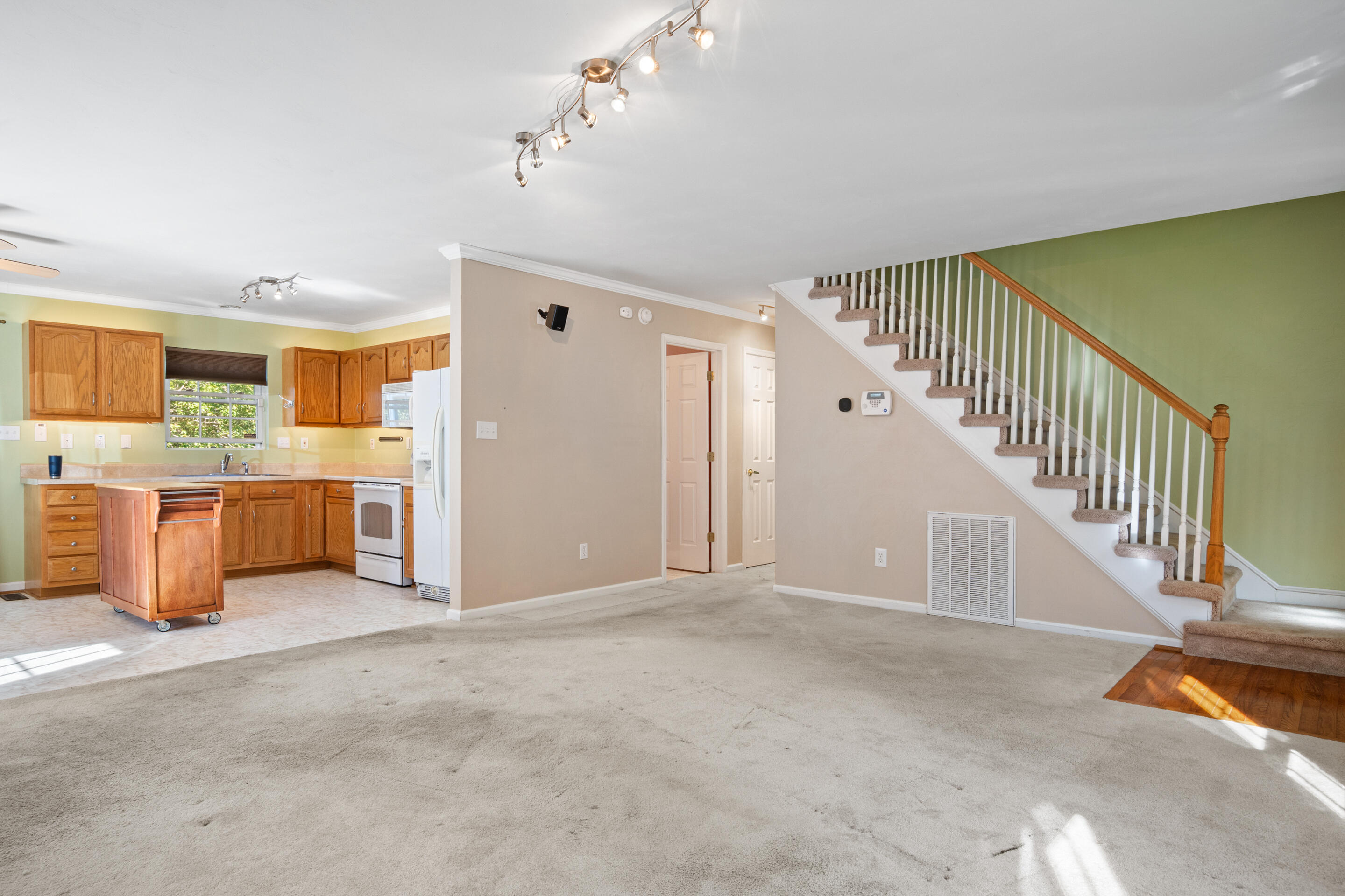 2918 Green Ridge Road Roanoke, VA 24019 - Photo 11 of 39 6-2918-Green-Ridge-Rd-Roanoke