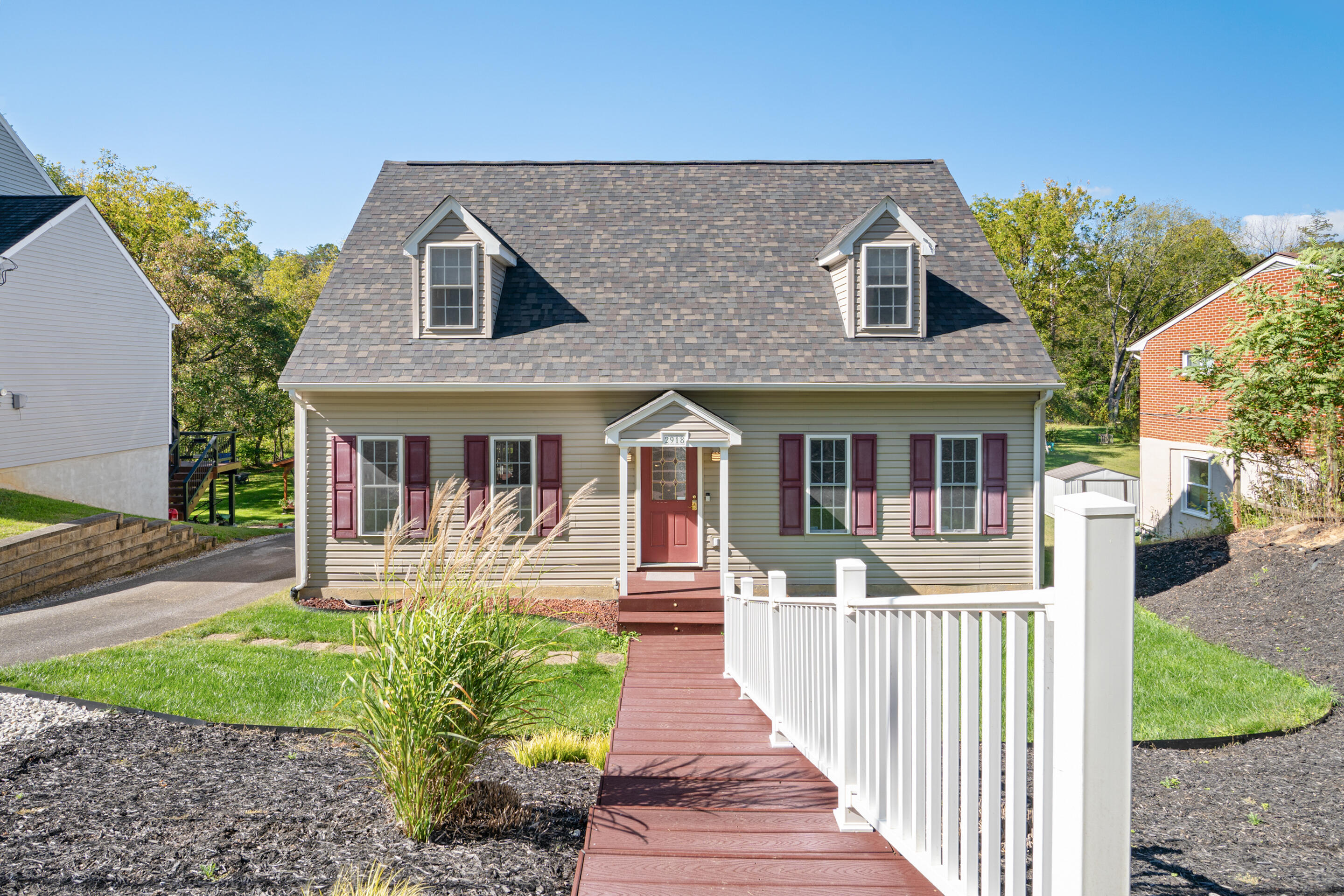 2918 Green Ridge Road Roanoke, VA 24019 - Photo 3 of 39 28-2918-Green-Ridge-Rd-Roanoke