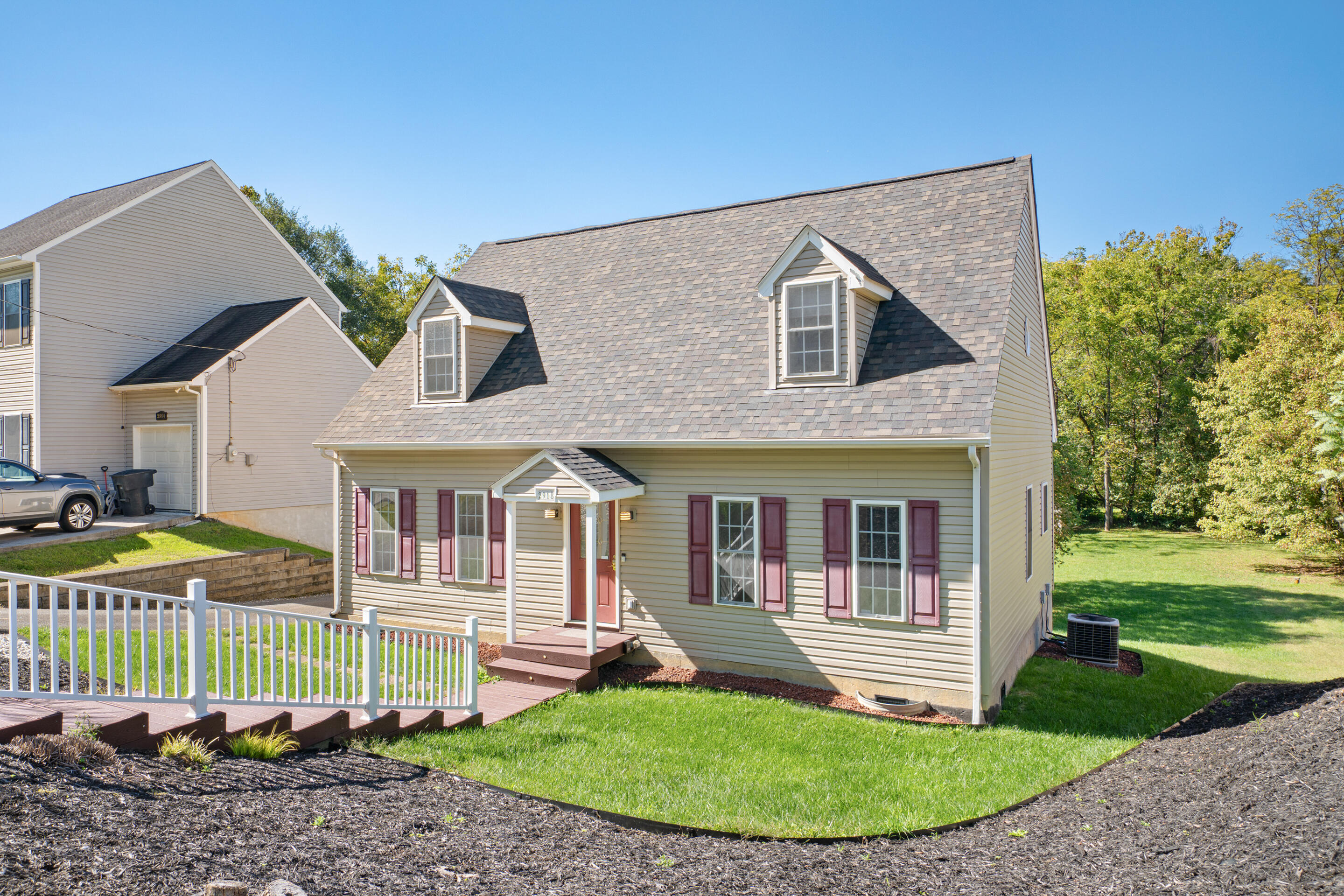 2918 Green Ridge Road Roanoke, VA 24019 - Photo 5 of 39 29-2918-Green-Ridge-Rd-Roanoke