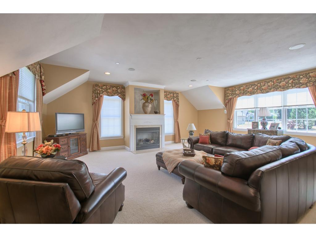 11 Parish Square, Unit 11 Atkinson, NH 03811 - Photo 10 of 31