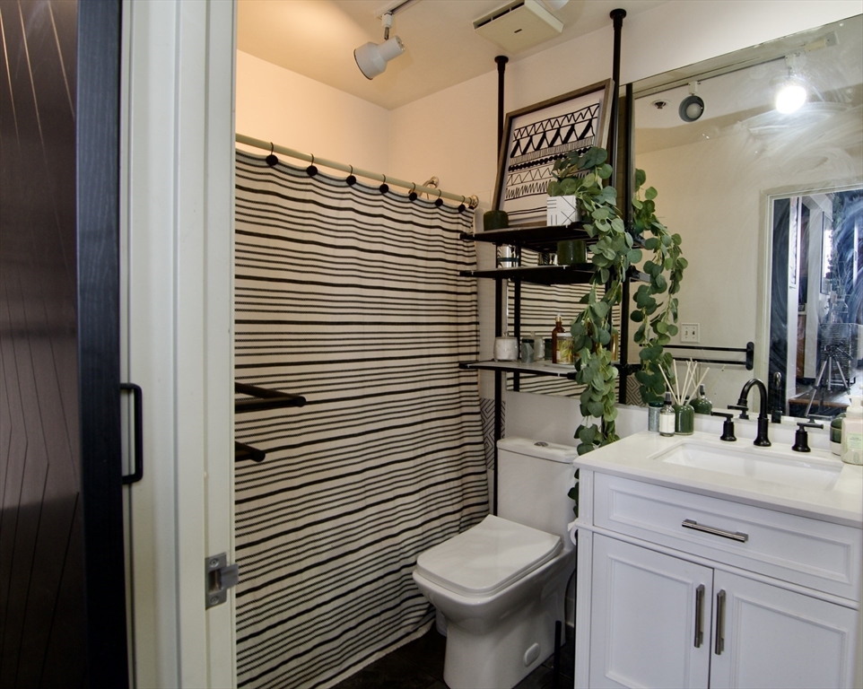 235 State Street, Unit 413 Springfield, MA 01103 - Photo 24 of 36