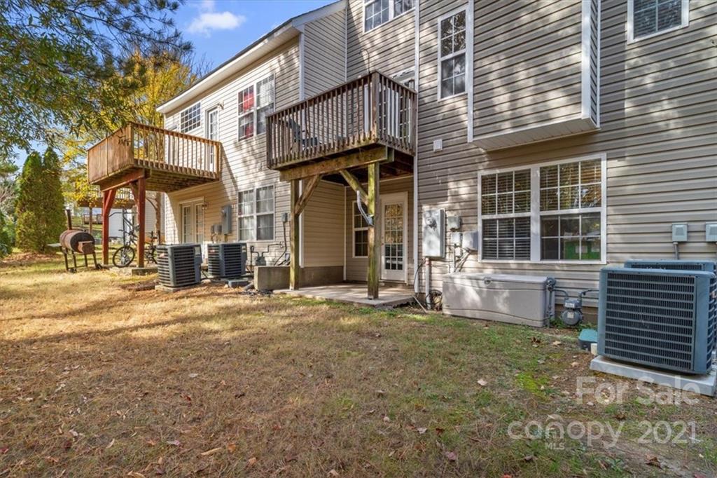 16856 Timber Crossing Road Charlotte, NC 28213 - Photo 38 of 44 Gallery Image 38