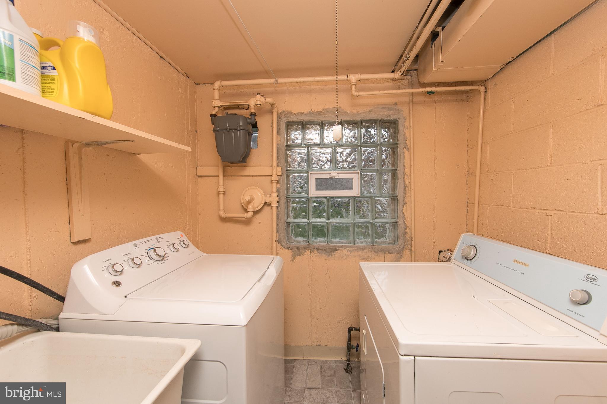 11944 Dumont Road Philadelphia, PA 19116 - Photo 19 of 22 Laundry