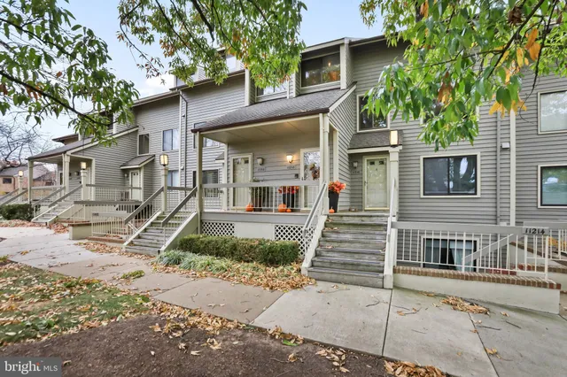 $3,900 | 11218 Harbor Court, Reston, VA 20191