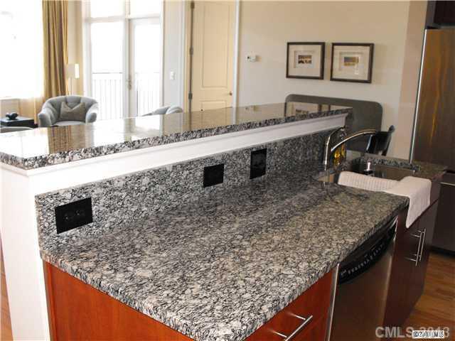 230 South Tryon Street, Unit 701 Charlotte, NC 28202 - Photo 3 of 15