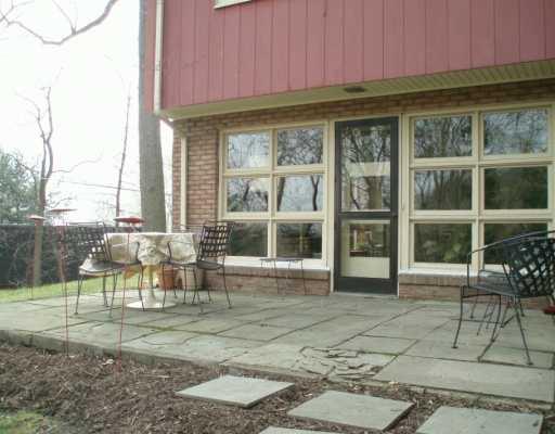 6901 Merton Road Ben Avon, PA 15202 - Photo 8 of 8 Patio/Deck.