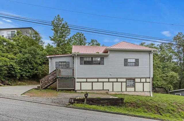 $299,900 | 814 Meroney Street, Chattanooga, TN 37405