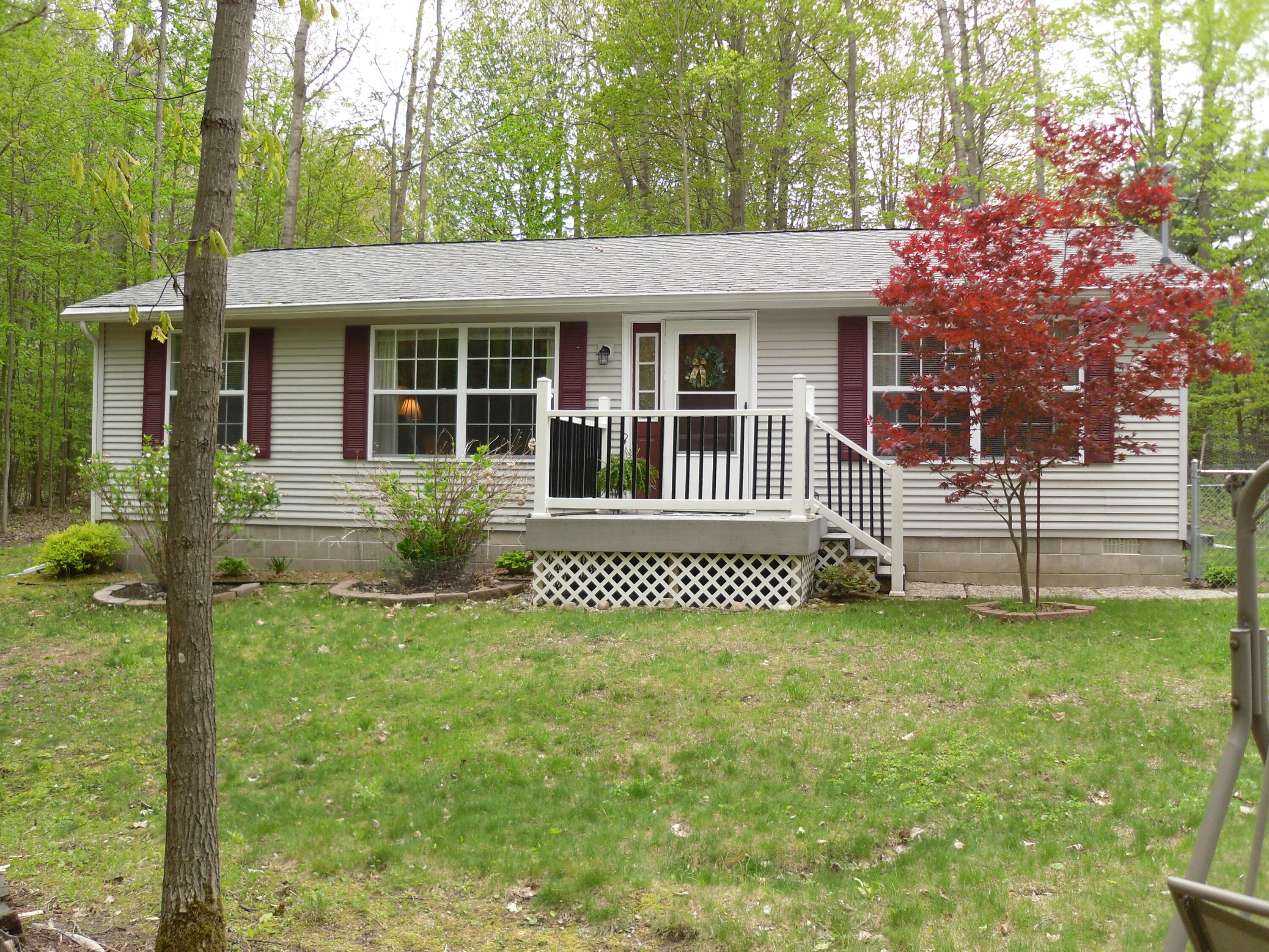 6515 Maple Road Ludington, MI 49431 - Photo 1 of 13 SAM_1014