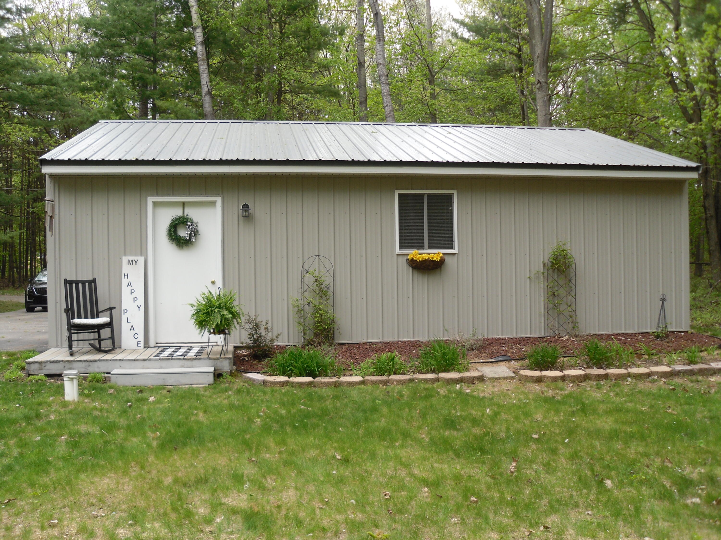 6515 Maple Road Ludington, MI 49431 - Photo 5 of 13 SAM_1012