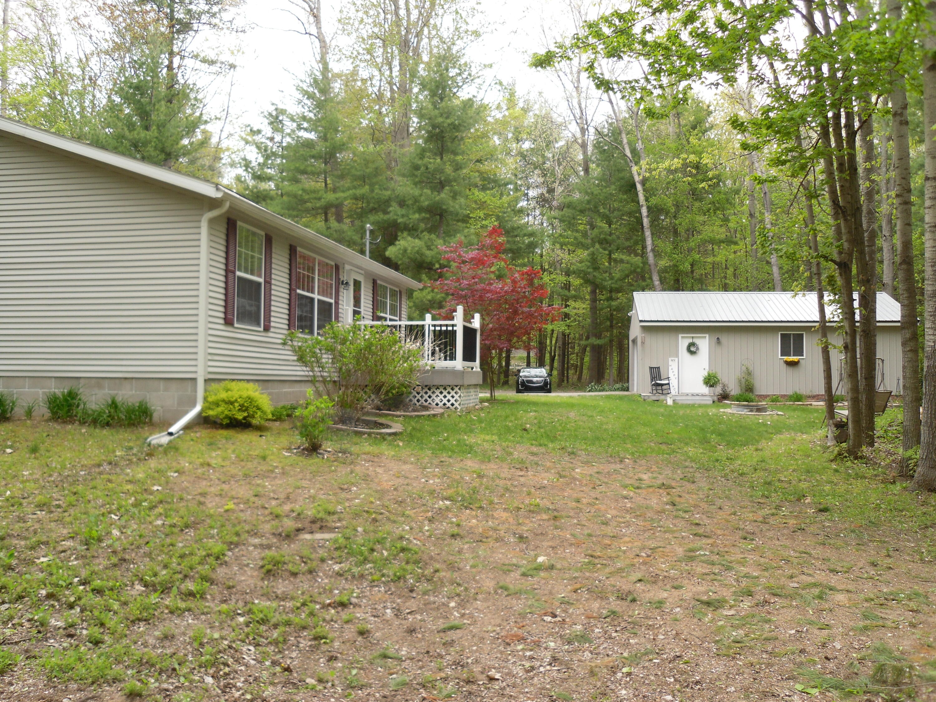 6515 Maple Road Ludington, MI 49431 - Photo 6 of 13 SAM_1017