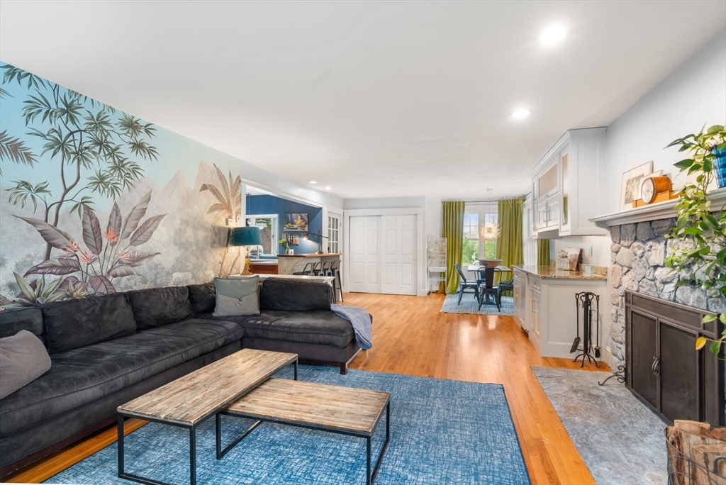 98 Brook Street Wellesley, MA 02482 - Photo 8 of 30